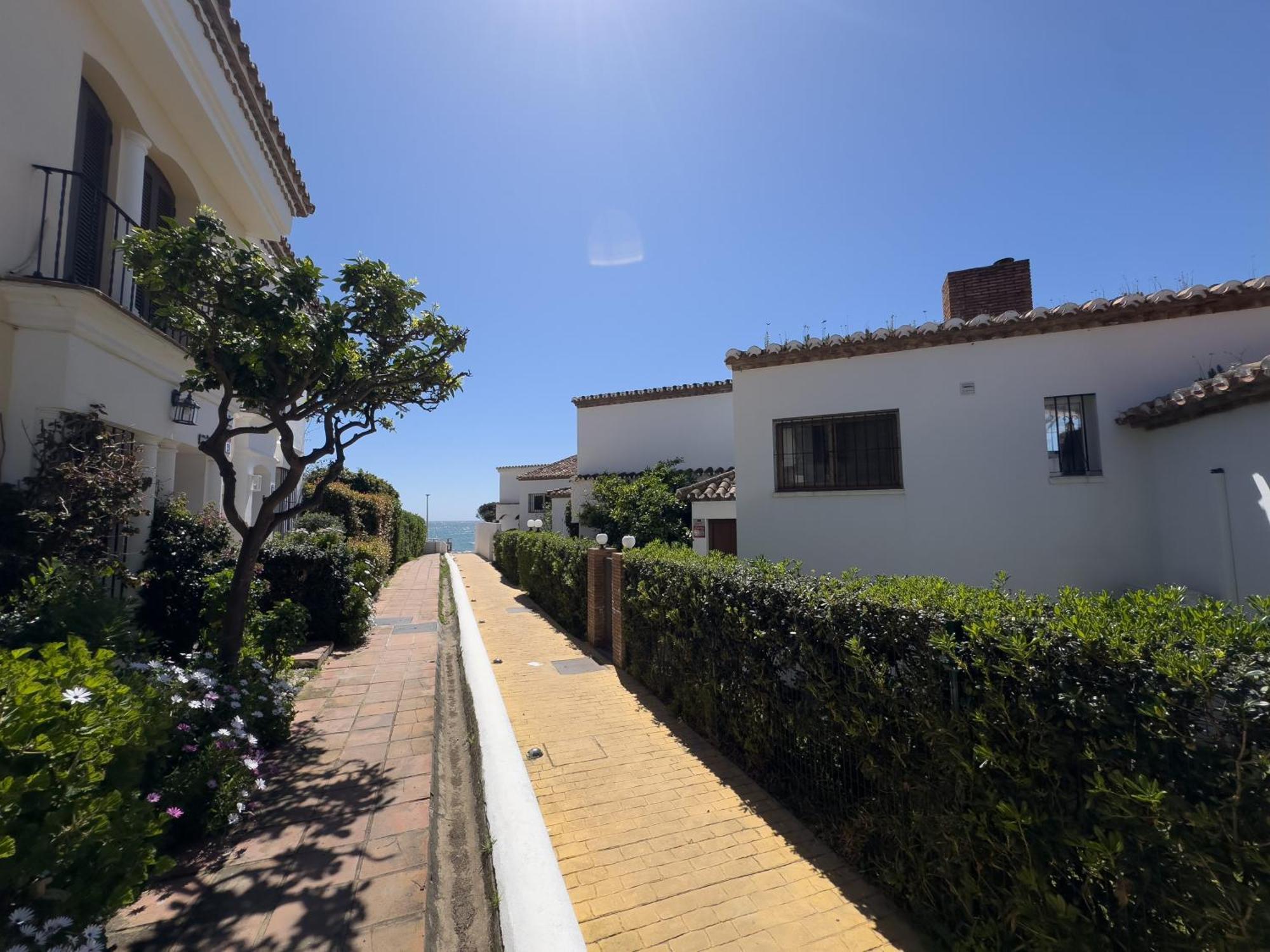 Adosado Junto Al Mar Villa Естепона Екстериор снимка