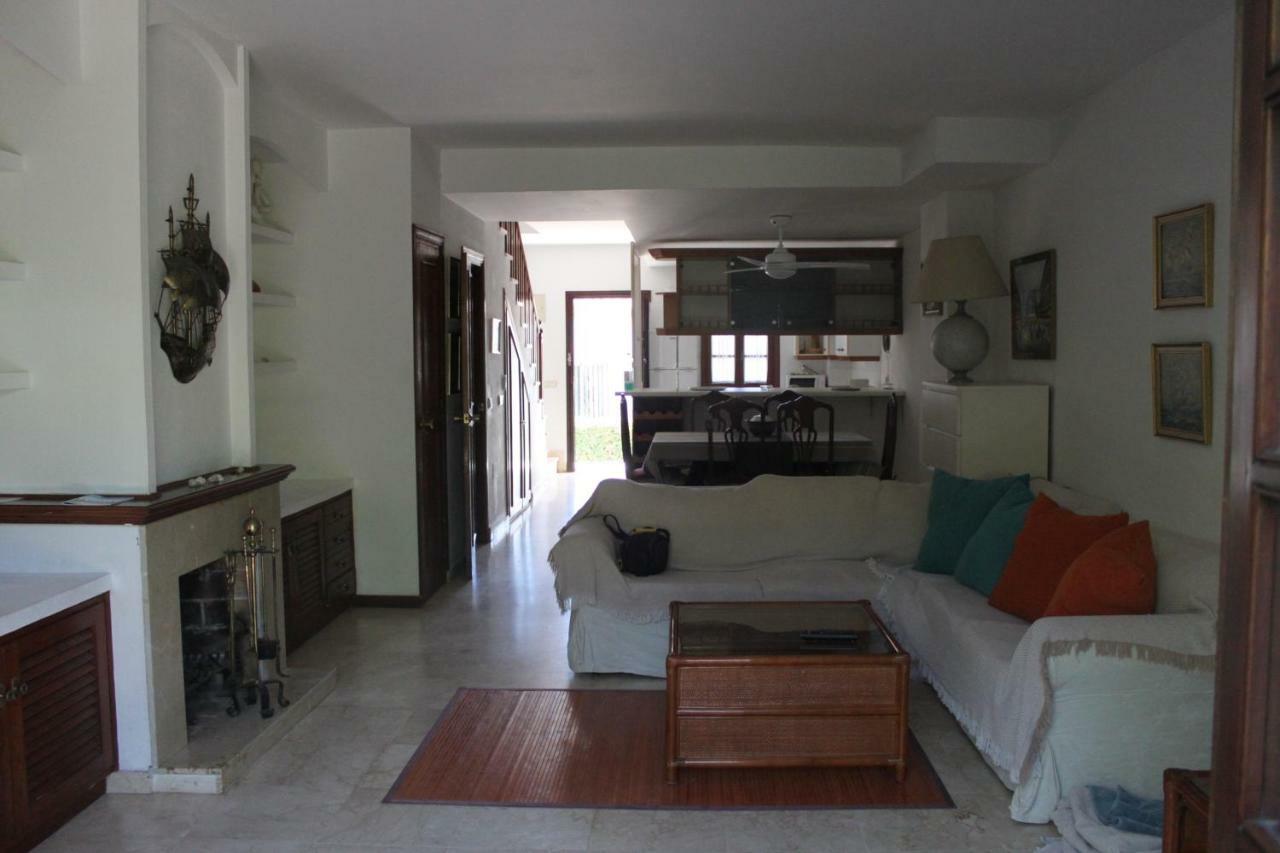 Adosado Junto Al Mar Villa Естепона Екстериор снимка